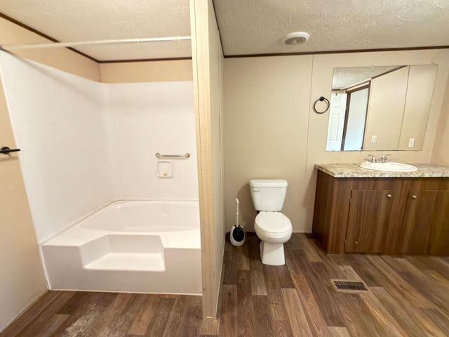 268 E Violet Lane, Defuniak Springs, FL 32433