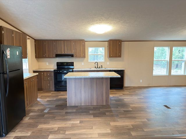 268 E Violet Lane, Defuniak Springs, FL 32433