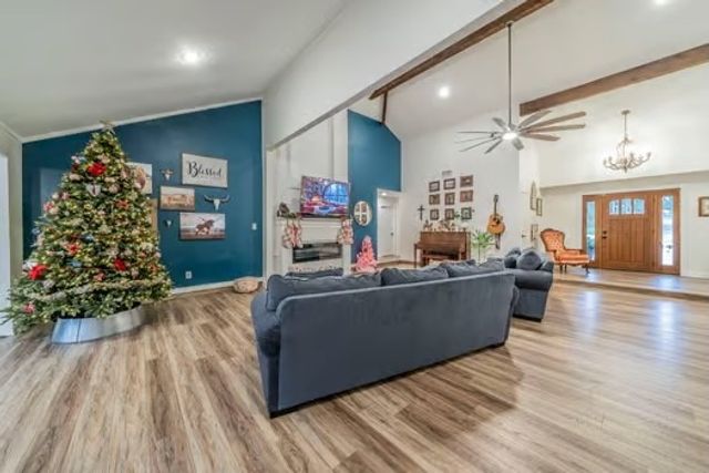 108 Bob White Avenue, Weatherford, TX 76086