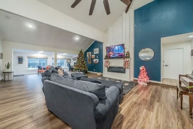 108 Bob White Avenue, Weatherford, TX 76086