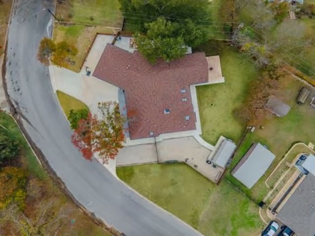 108 Bob White Avenue, Weatherford, TX 76086