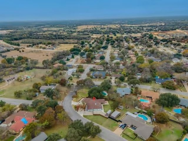 108 Bob White Avenue, Weatherford, TX 76086