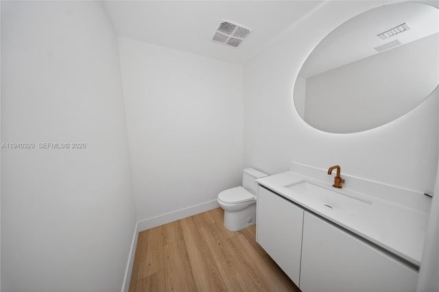 700 NE 24th St 2507, Miami, FL 33137