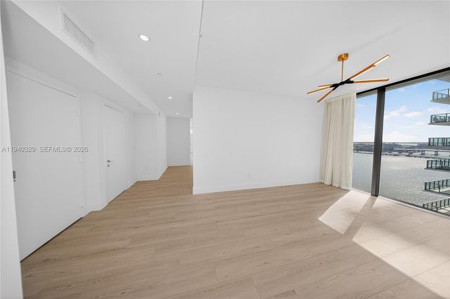 700 NE 24th St 2507, Miami, FL 33137