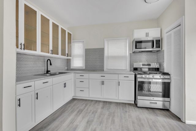 43 N Menard Avenue, Chicago, IL 60644