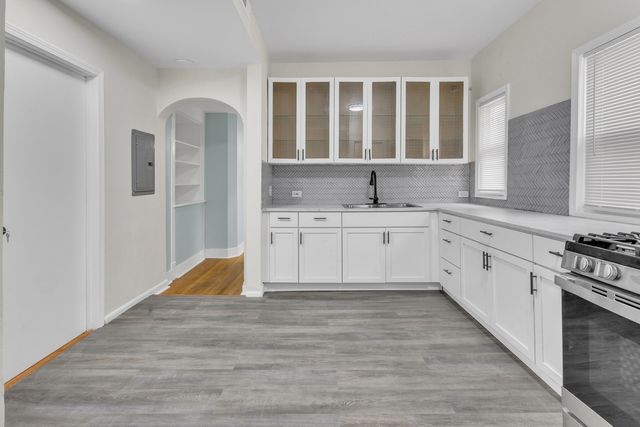 43 N Menard Avenue, Chicago, IL 60644