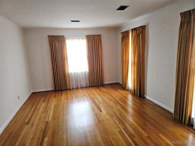 1058 PELHAM Street, Montgomery, AL 36104