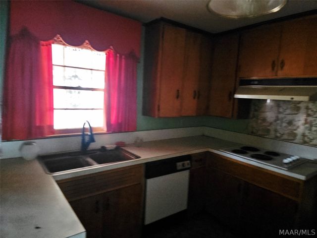 1058 PELHAM Street, Montgomery, AL 36104