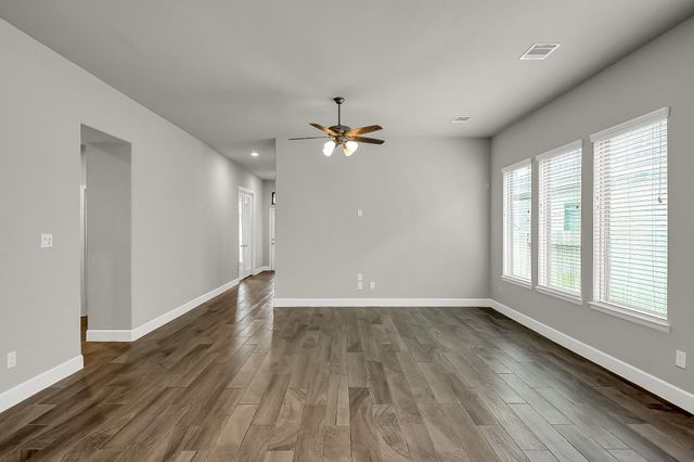 328 Rise Lane, Montgomery, TX 77316