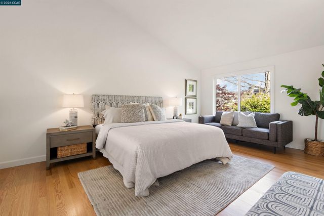 49 Starview Dr, Oakland, CA 94618