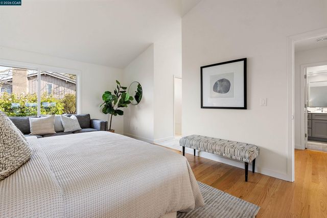 49 Starview Dr, Oakland, CA 94618