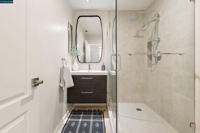 49 Starview Dr, Oakland, CA 94618