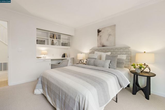 49 Starview Dr, Oakland, CA 94618