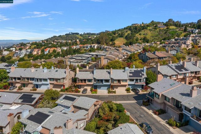 49 Starview Dr, Oakland, CA 94618