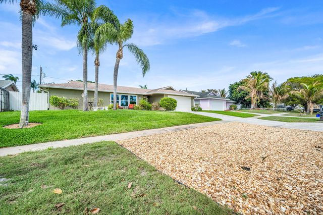 4167 Russell Street, Jupiter, FL 33469