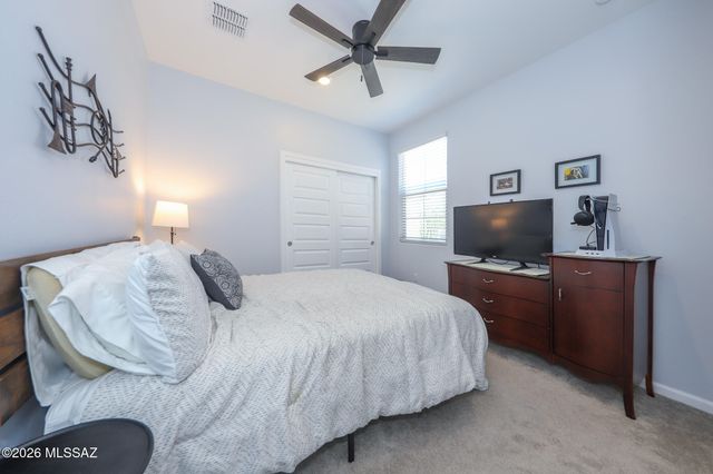 7136 W Vineridge Drive, Tucson, AZ 85757