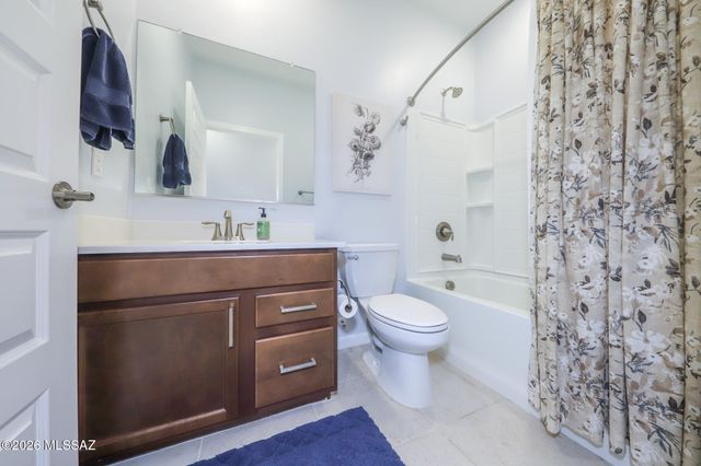 7136 W Vineridge Drive, Tucson, AZ 85757