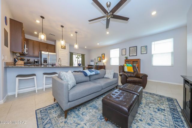 7136 W Vineridge Drive, Tucson, AZ 85757