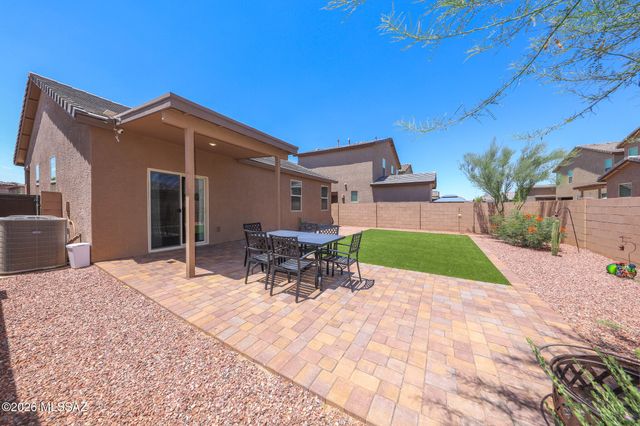7136 W Vineridge Drive, Tucson, AZ 85757