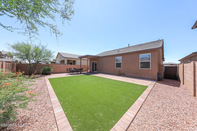 7136 W Vineridge Drive, Tucson, AZ 85757