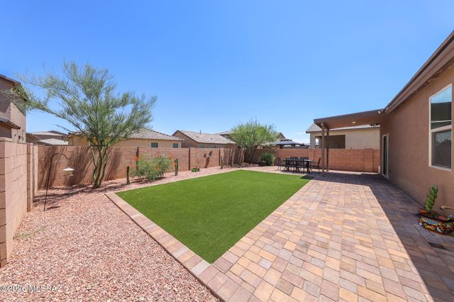 7136 W Vineridge Drive, Tucson, AZ 85757