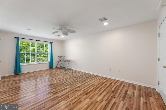 107 FOREST DR, Piscataway, NJ 08854