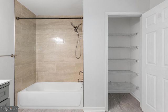 107 FOREST DR, Piscataway, NJ 08854