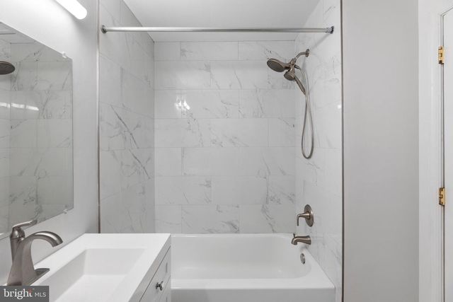 107 FOREST DR, Piscataway, NJ 08854