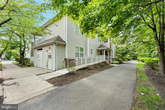 107 FOREST DR, Piscataway, NJ 08854