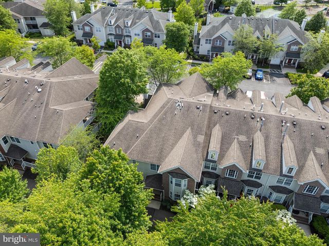 107 FOREST DR, Piscataway, NJ 08854