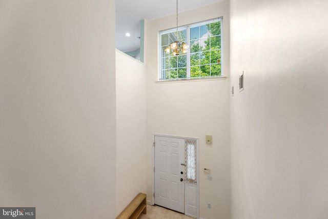 107 FOREST DR, Piscataway, NJ 08854