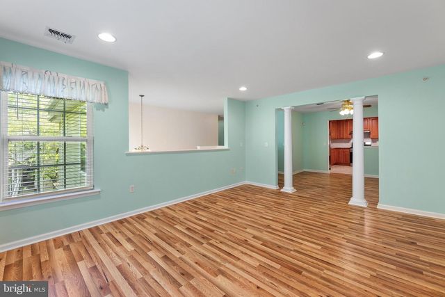 107 FOREST DR, Piscataway, NJ 08854