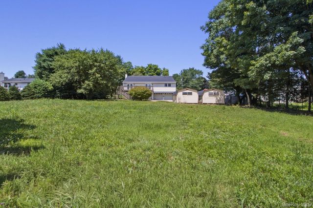 83 Smith Road, Poughkeepsie, NY 12603