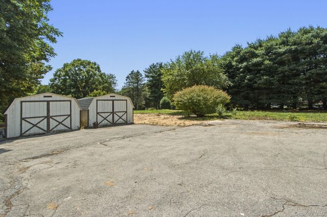 83 Smith Road, Poughkeepsie, NY 12603