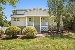 83 Smith Road, Poughkeepsie, NY 12603