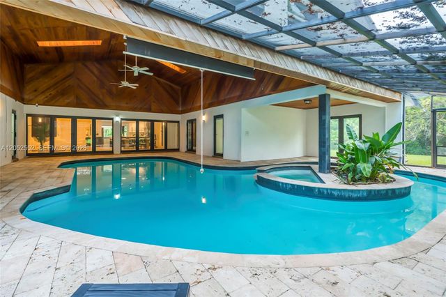 18180 SW 66th St, Southwest Ranches, FL 33331