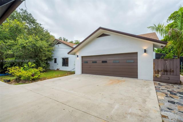 18180 SW 66th St, Southwest Ranches, FL 33331