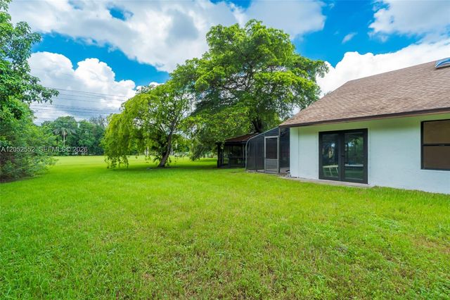18180 SW 66th St, Southwest Ranches, FL 33331