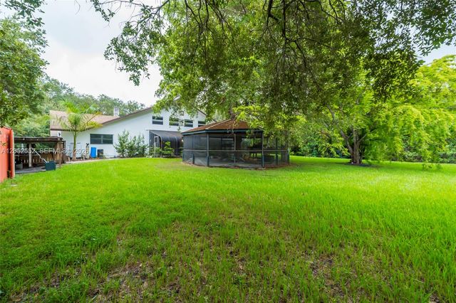 18180 SW 66th St, Southwest Ranches, FL 33331