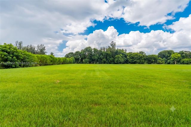 18180 SW 66th St, Southwest Ranches, FL 33331