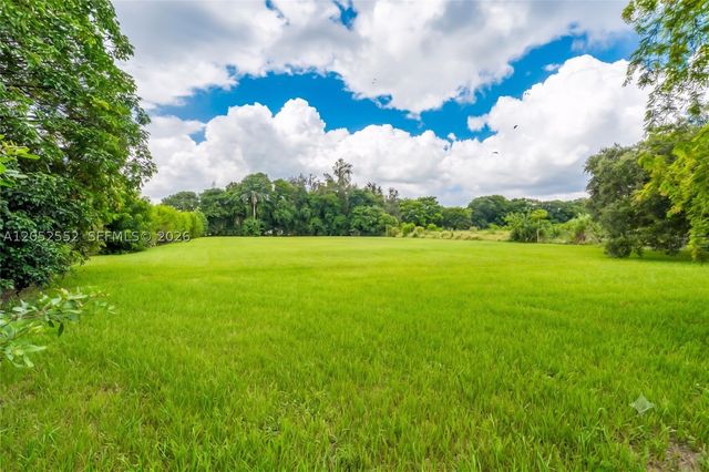18180 SW 66th St, Southwest Ranches, FL 33331