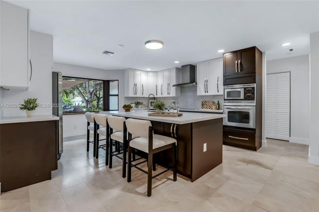 18180 SW 66th St, Southwest Ranches, FL 33331