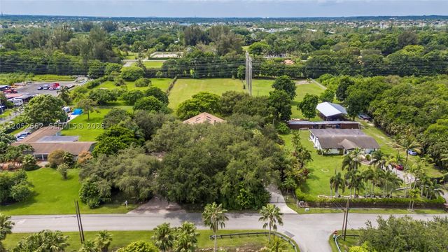 18180 SW 66th St, Southwest Ranches, FL 33331