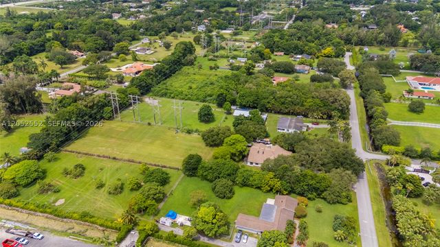 18180 SW 66th St, Southwest Ranches, FL 33331