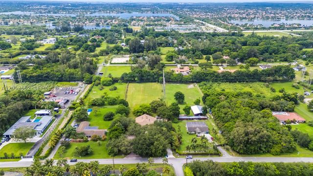18180 SW 66th St, Southwest Ranches, FL 33331