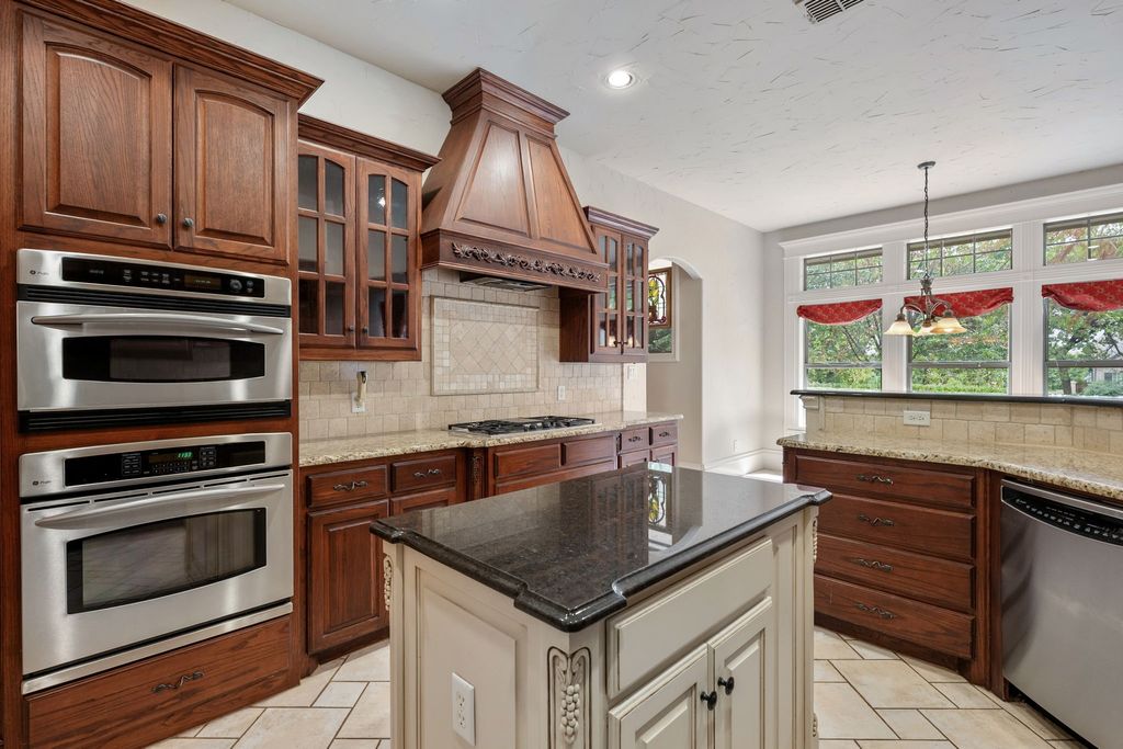 3905 Andrew Avenue, Denton, TX 76210 — photo 3
