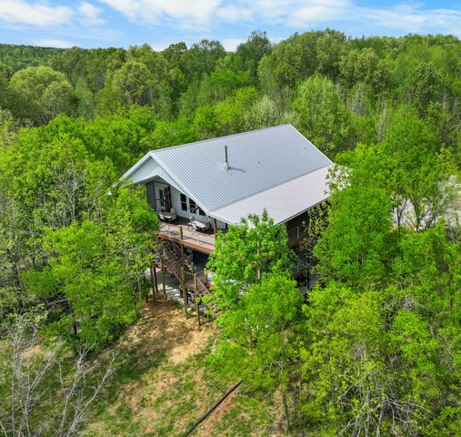 210 Patricia Cir, Indian Mound, TN 37079