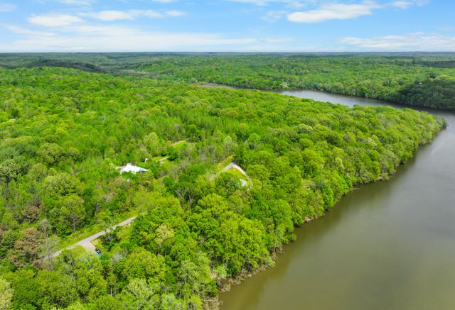 210 Patricia Cir, Indian Mound, TN 37079