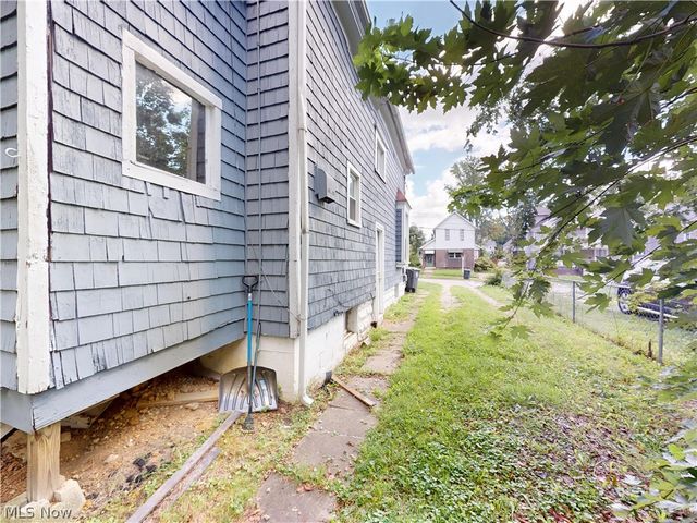 504 Sumner Street, Akron, OH 44304