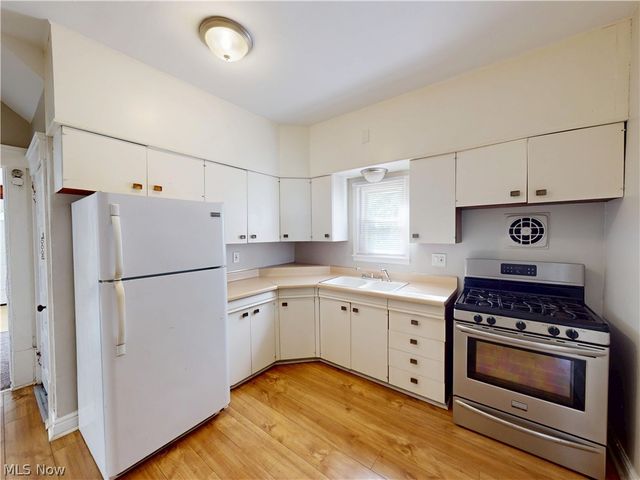 504 Sumner Street, Akron, OH 44304